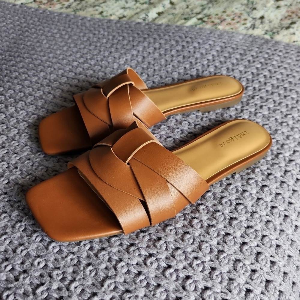 Sz 9 Indigo Rd Brown Slip On Sandals